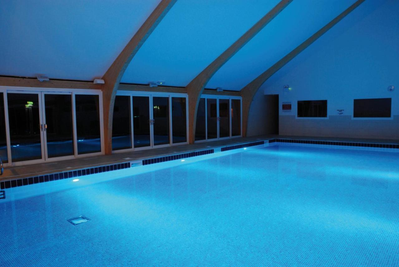 Kingfisher Hot Tub & Log Burner House On Premium Lakeside With Resort Facilities St Columb Major Dış mekan fotoğraf